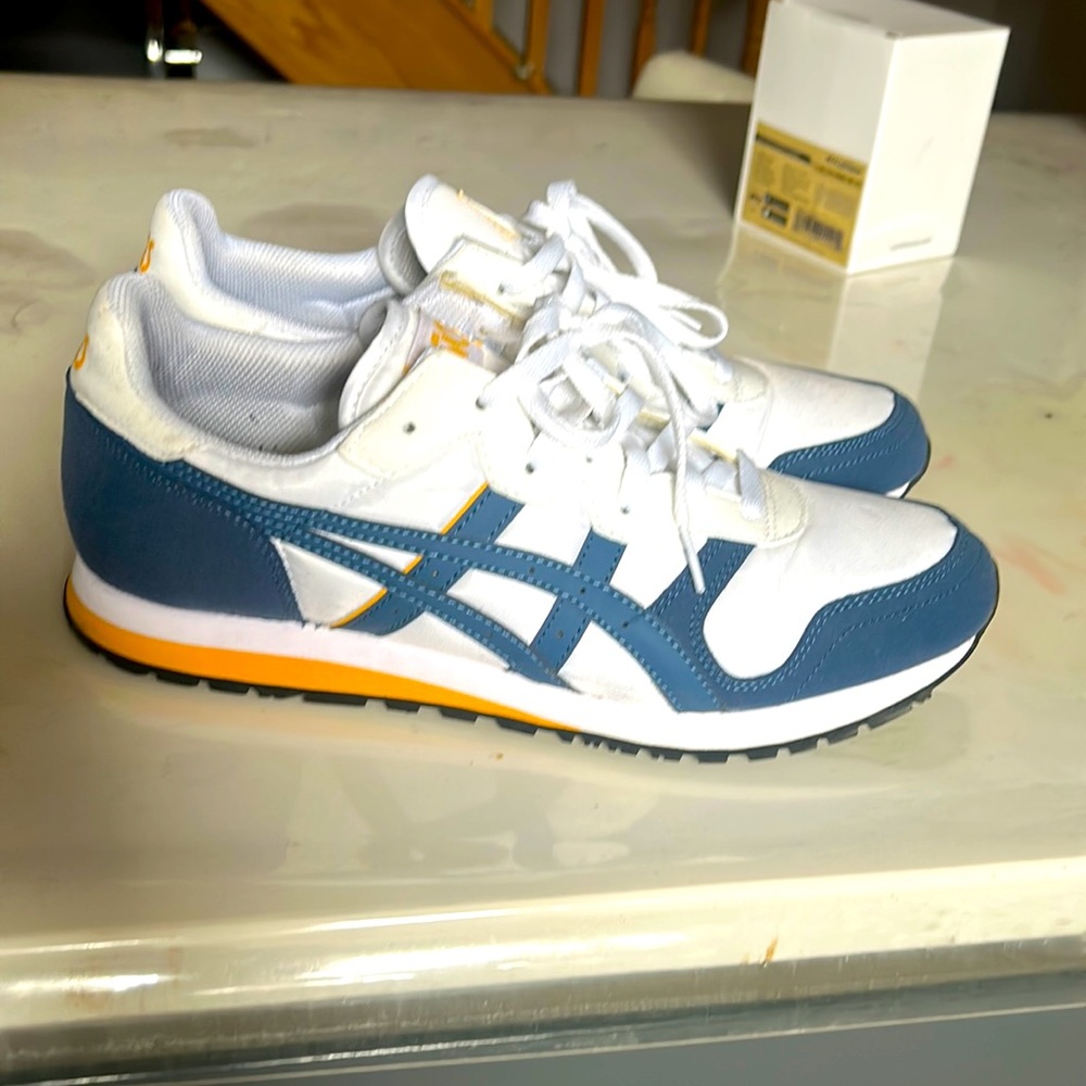 ASICS ezfoam running shoes size 9.5US